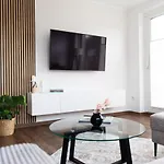Hello Holidays - Penthouse - Bbq - Balkon - Parkplatz דירה *