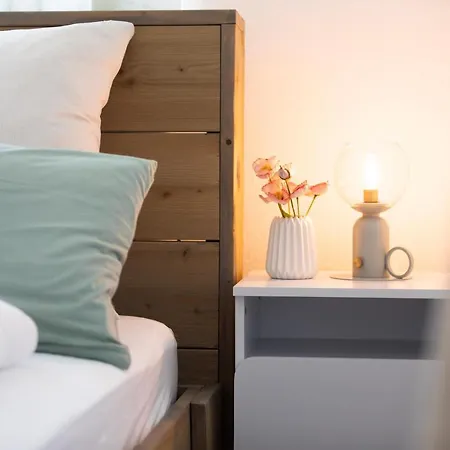 Smartfewo - Penthouse - Bbq - Balkon - Parkplatz アパート *