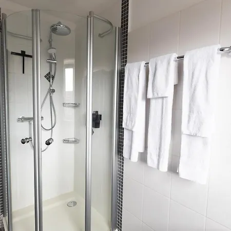 Smartfewo - Penthouse - Bbq - Balkon - Parkplatz * バート・ツヴィッシェンアーン