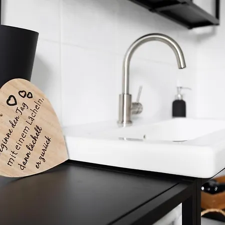 Smartfewo - Penthouse - Bbq - Balkon - Parkplatz アパート *