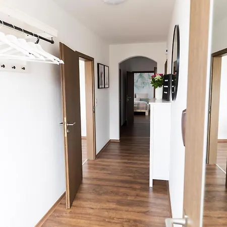 Hello Holidays - Penthouse - Bbq - Balkon - Parkplatz