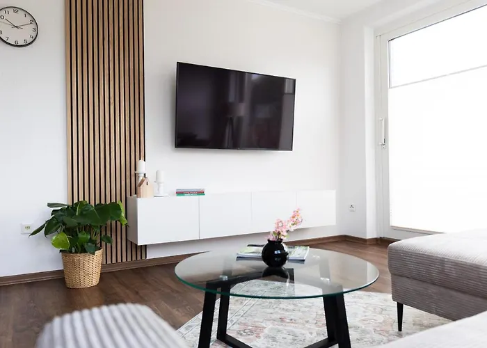 Smartfewo - Penthouse - Bbq - Balkon - Parkplatz Апартаменты *