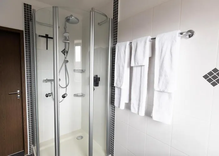 Smartfewo - Penthouse - Bbq - Balkon - Parkplatz * Бад-Цвишенан