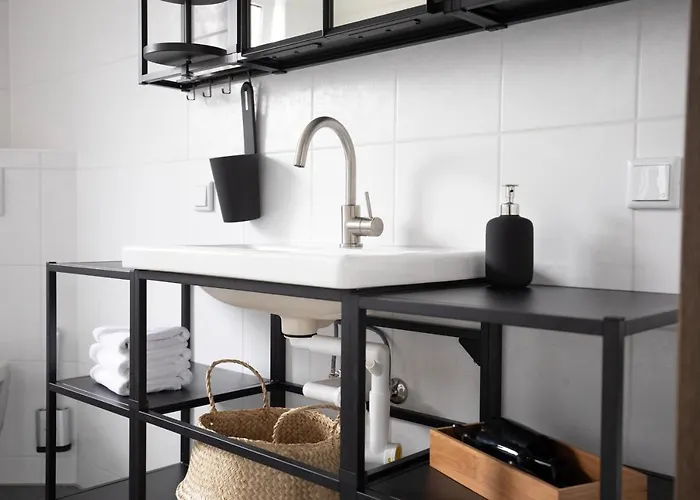 Smartfewo - Penthouse - Bbq - Balkon - Parkplatz Бад-Цвишенан